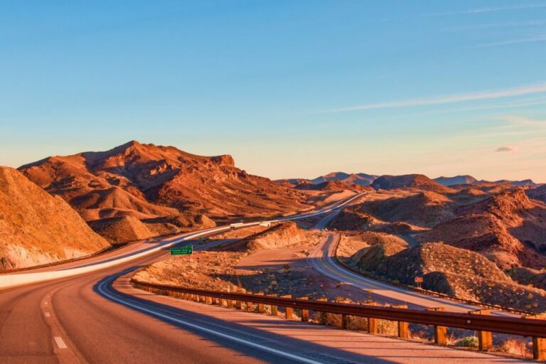 Best Solo Road Trips United States: The 2026 Authority Reference