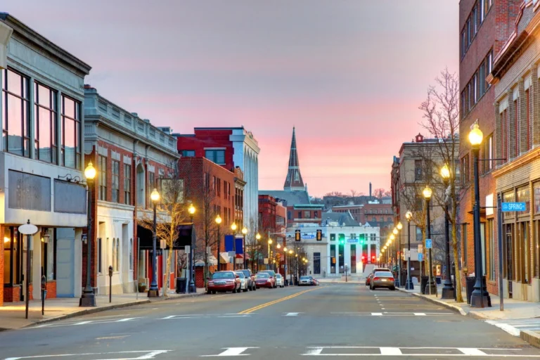 Top Solo Adventure Spots in America: The 2026 Authority Reference